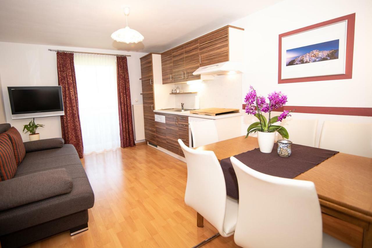 Appartement Haus Moser ザンクト・ミヒャエル・イム・ルンガウ エクステリア 写真